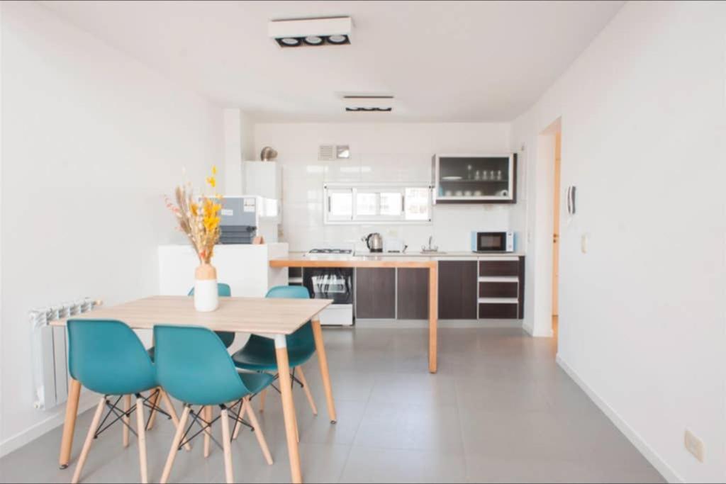 Luminosos Loft En Recoleta 2 Cuadras Del Subte Apartment Buenos Aires Luaran gambar