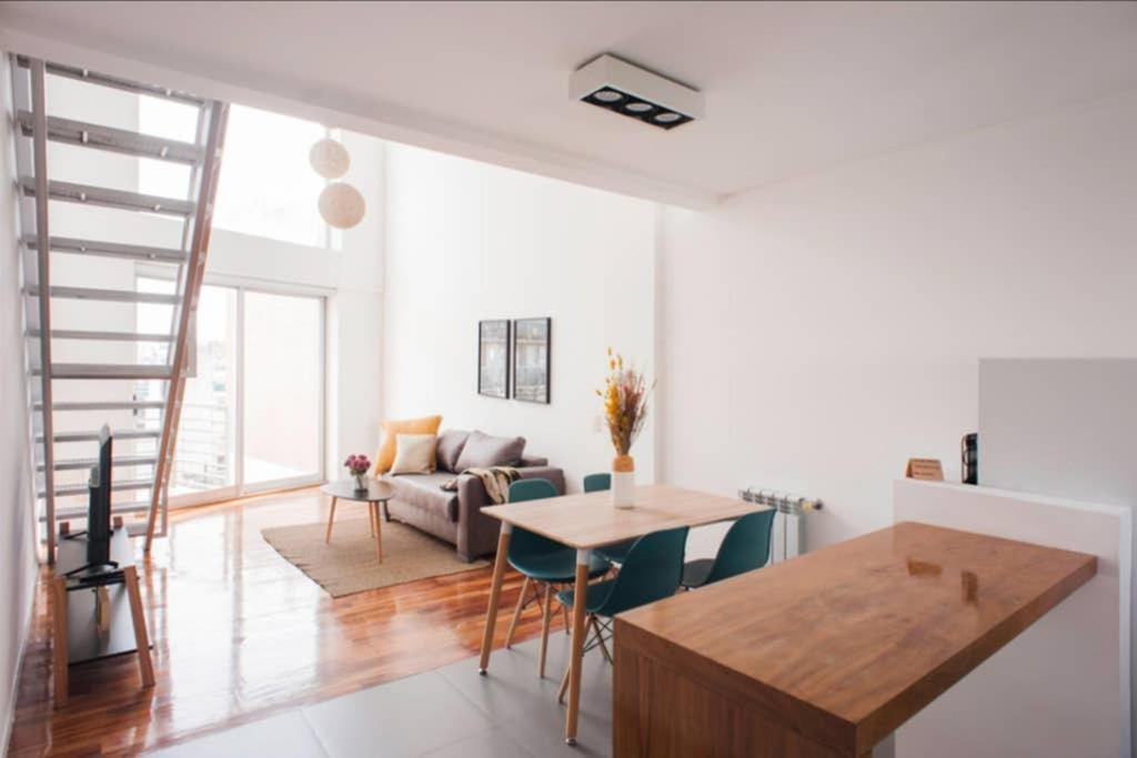 Luminosos Loft En Recoleta 2 Cuadras Del Subte Apartment Buenos Aires Luaran gambar