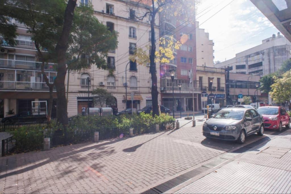 Luminosos Loft En Recoleta 2 Cuadras Del Subte Apartment Buenos Aires Luaran gambar